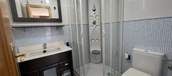 Apartamento de 3 dormitorios en León, Spain No. 74742 13