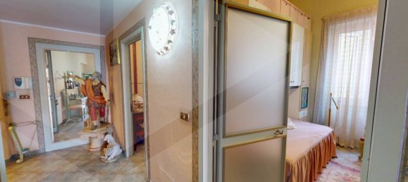 6 rooms Apartment in Pomigliano d'Arco, Italy No. 93604 11