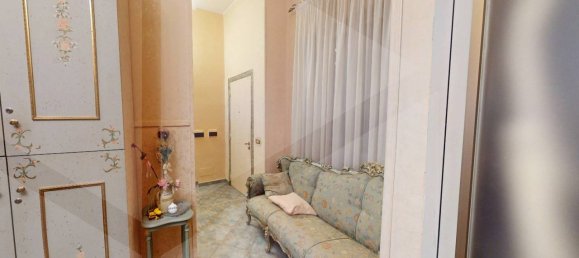 6 rooms Apartment in Pomigliano d'Arco, Italy No. 93604 18