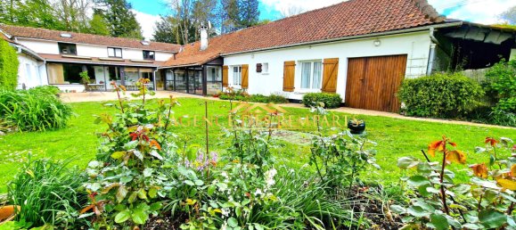 5 bedrooms House in Cormont, France No. 251709 10