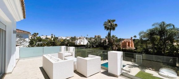 6 bedrooms Villa in Marbella, Spain No. 82209 31