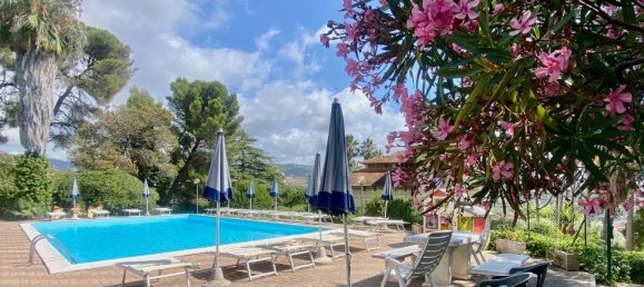 Квартира с 2 комнатами в Империя, Италия № 263308 13