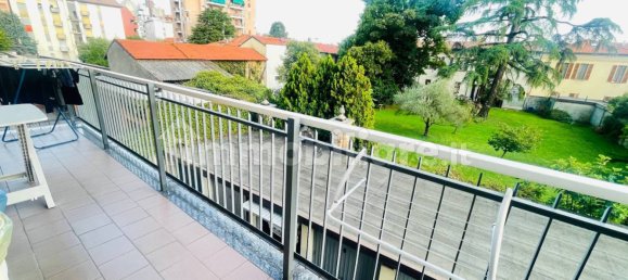 Apartamento T2 em Desio, Italy N.º 324835 23