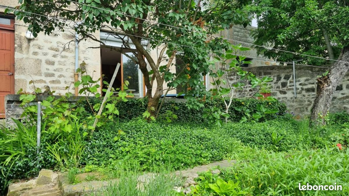 6 غرف نوم شقة في Saint-Etienne, France رقم 200089