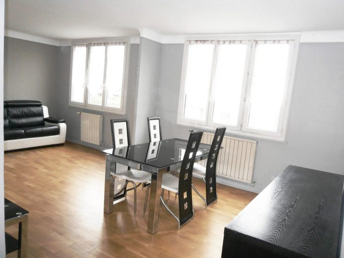 2 chambres Appartement à Grenoble, France No. 205387