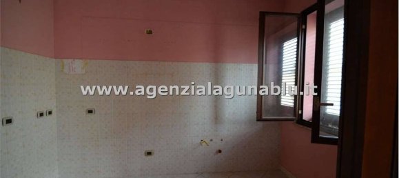 Квартира с 2 спальнями в Мадзара дель Валло, Италия № 167444 4