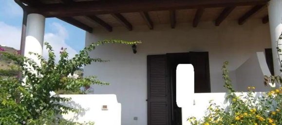 Дом с 3 комнатами в Липари, Италия № 38269 4