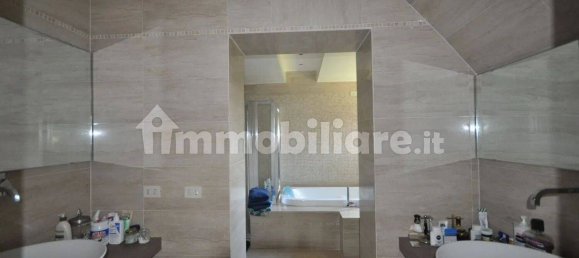 3 غرف نوم فيلا في Buguggiate, Italy رقم 333089 11