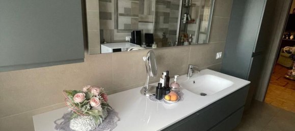 3-salle Appartement à Broni, Italy No. 289621 19