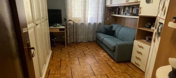 3-salle Appartement à Broni, Italy No. 289621 14