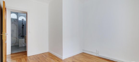 Apartamento de 3 dormitorios en Paris, France No. 174438 10