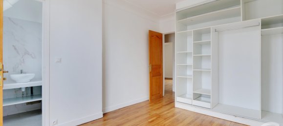 Apartamento de 3 dormitorios en Paris, France No. 174438 6