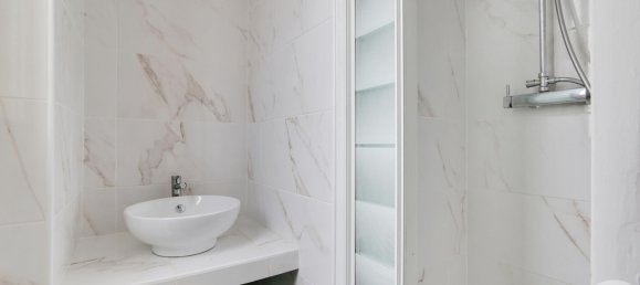 Apartamento de 3 dormitorios en Paris, France No. 174438 4