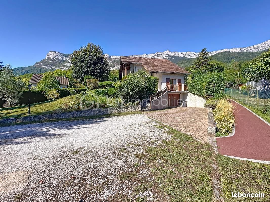 4 bedrooms House in Varces-Allieres-et-Risset, France No. 339076