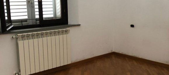 3 rooms Apartment in Poggibonsi, Italy No. 45319 7