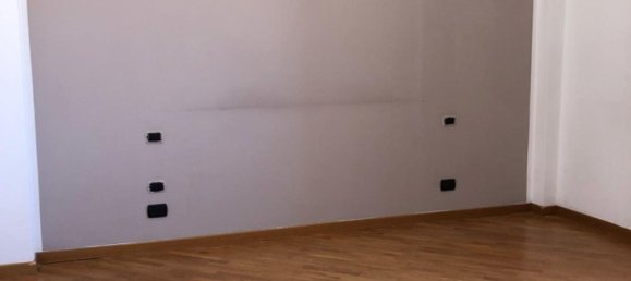 3 rooms Apartment in Poggibonsi, Italy No. 45319 9