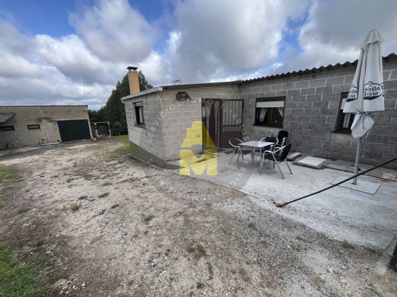 370m² Warehouse in Fene, Spain No. 232020