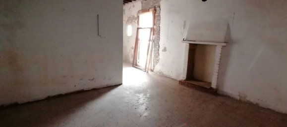 3 rooms Apartment in Sant'Angelo in Vado, Italy No. 269403 5