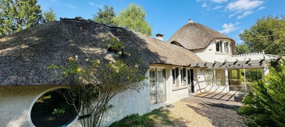 Casa de 6 dormitorios en Montbazon, France No. 260060 16