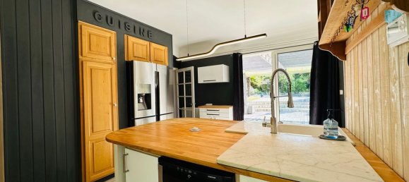 Casa de 6 dormitorios en Montbazon, France No. 260060 8