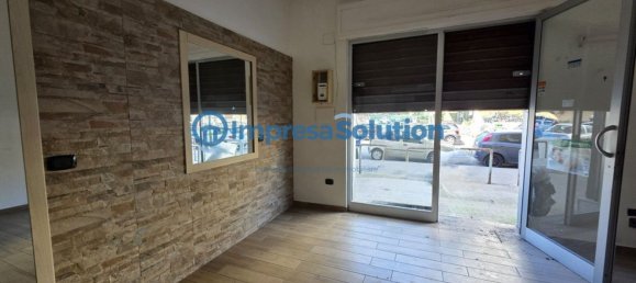 20m² Commercial property in Naples, Italy No. 349531 6
