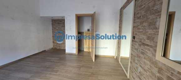 20m² Commercial property in Naples, Italy No. 349531 10
