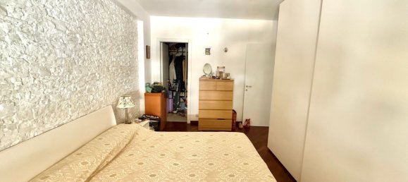 3 bedrooms Apartment in Bari, Italy No. 376014 12