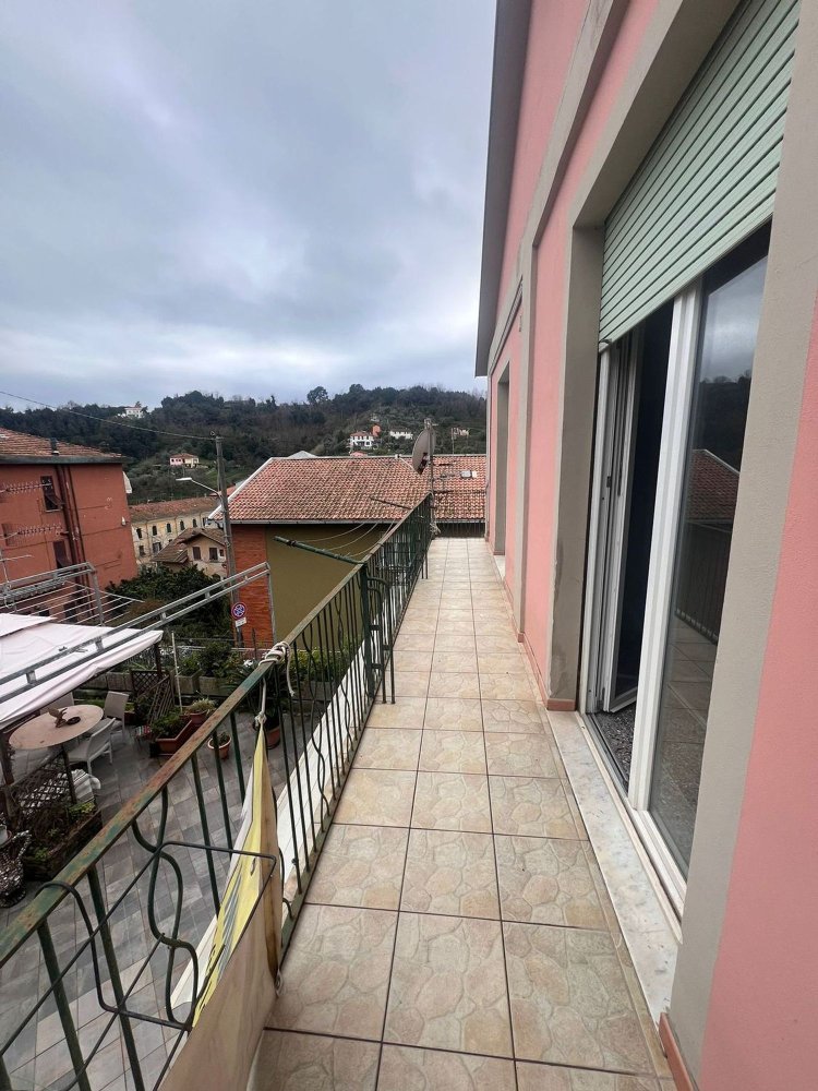 4-salle Appartement à La Spezia, Italy No. 118269
