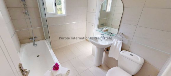 4 bedrooms Villa in Coral Bay, Cyprus No. 988 4