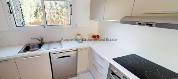 4 bedrooms Villa in Coral Bay, Cyprus No. 988 3