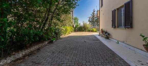 12 rooms House in Corinaldo, Italy No. 32958 7