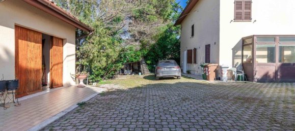 12 rooms House in Corinaldo, Italy No. 32958 5