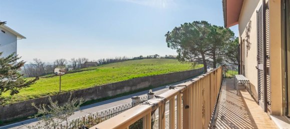 12 rooms House in Corinaldo, Italy No. 32958 19