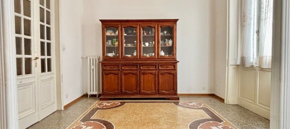 5غرفة شقة في Genoa, Italy رقم 27886 11