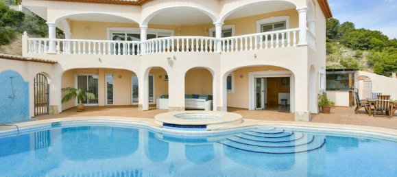 6 bedrooms Villa in Calpe, Spain No. 9119 2