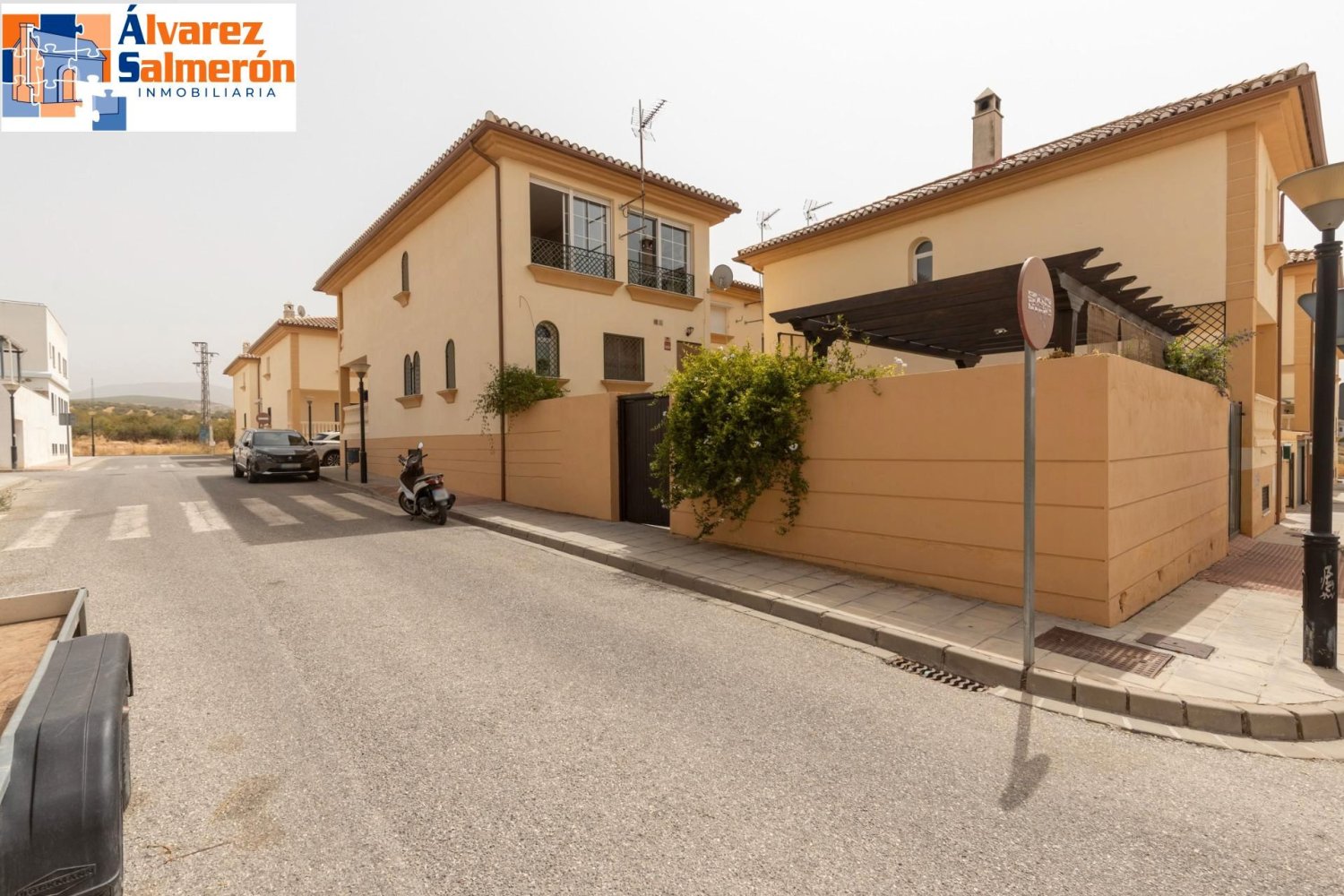 Casa de 4 dormitorios en Albolote, Spain No. 225786