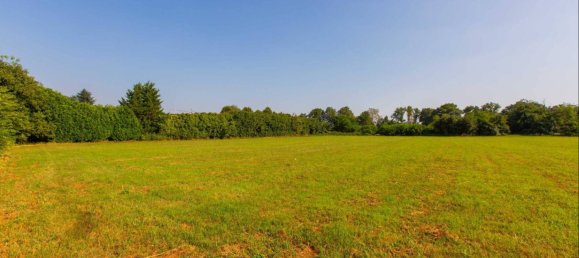 3550m² Land in Busto Arsizio, Italy No. 76437 3
