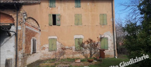 7 rooms Apartment in Poviglio, Italy No. 97862 11