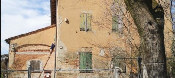 7 rooms Apartment in Poviglio, Italy No. 97862 10