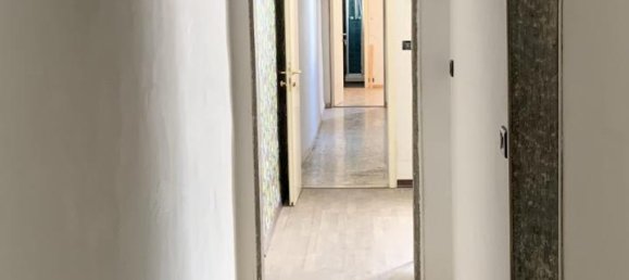 5 rooms Apartment in Florence, Italy No. 32969 15