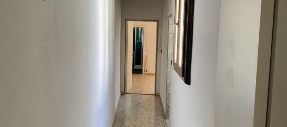 5 rooms Apartment in Florence, Italy No. 32969 8