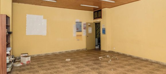 عقار تجاري في Leon, Spain 324متر مربع رقم 71413 10