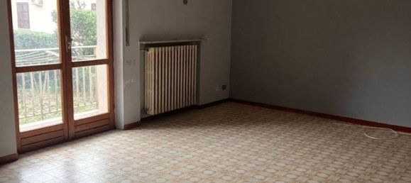 3 rooms House in Lugagnano Val d'Arda, Italy No. 220518 5