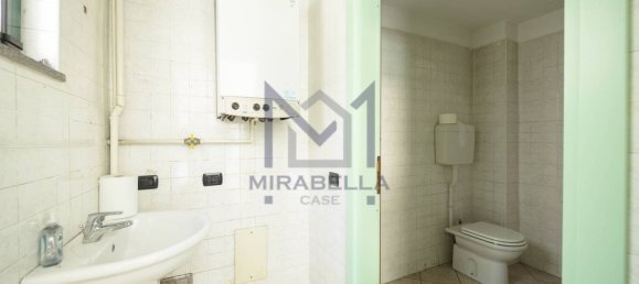 Propiedad comercial de 1 habitación en Lissone, Italy No. 232551 11