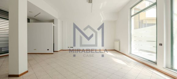 Propiedad comercial de 1 habitación en Lissone, Italy No. 232551 10