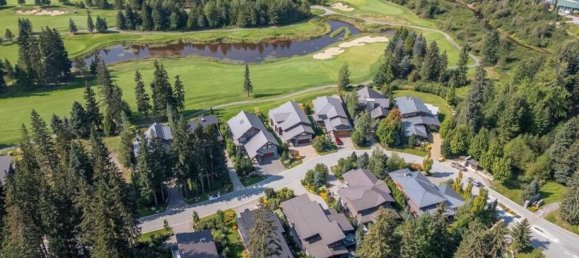 4 bedrooms House in British Columbia, Canada No. 1128 3