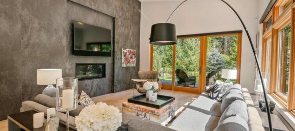 4 bedrooms House in British Columbia, Canada No. 1128 12