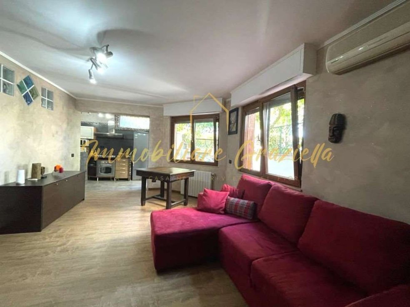 Dúplex de 8 habitaciónes en Bordighera, Italy No. 197592