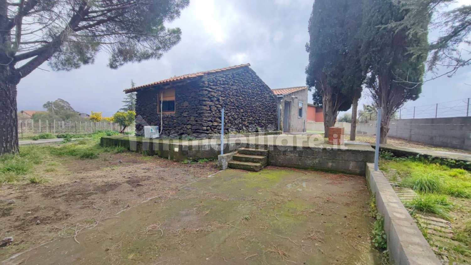 1 Schlafzimmer Villa in Mascalucia, Italy, Nr. 48725