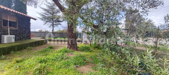 1 Schlafzimmer Villa in Mascalucia, Italy, Nr. 48725 3